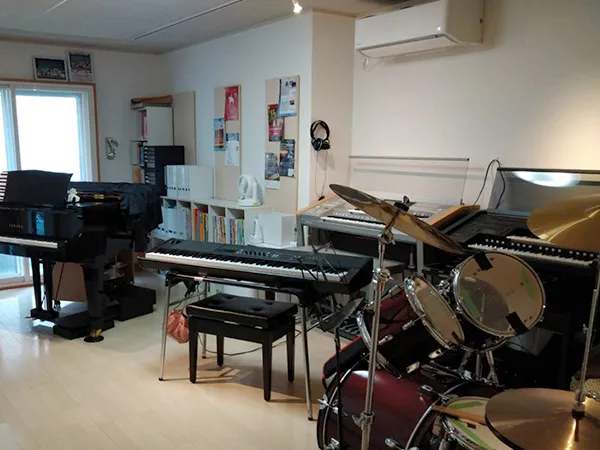 東大阪　リトミック　ピアノ　エレクトーン